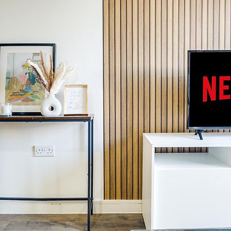 City Centre Emerald Escape - Sleeps-6, 2Beds & 2Baths , Netflix , Free Internet Birmingham Exterior foto