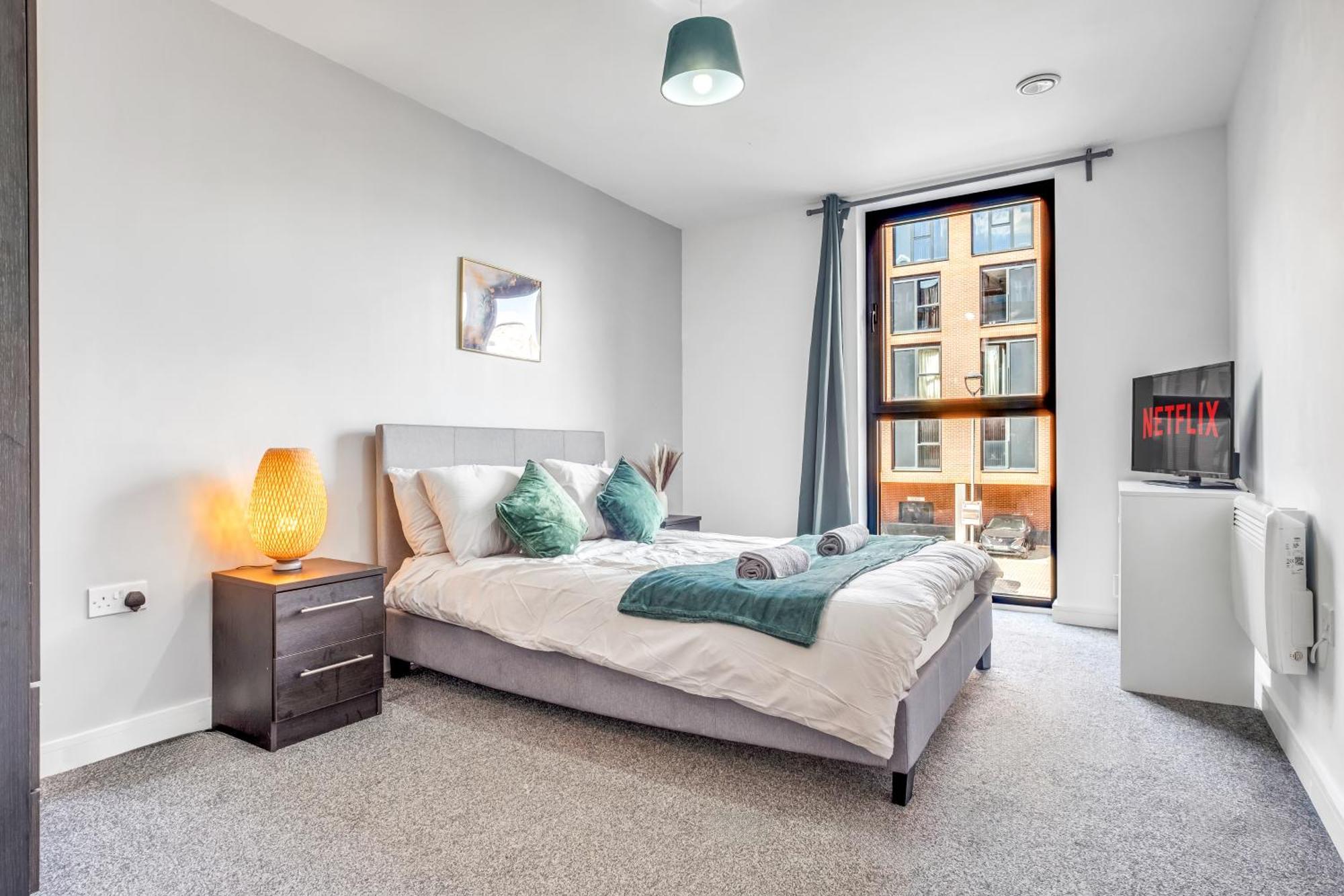 City Centre Emerald Escape - Sleeps-6, 2Beds & 2Baths , Netflix , Free Internet Birmingham Exterior foto
