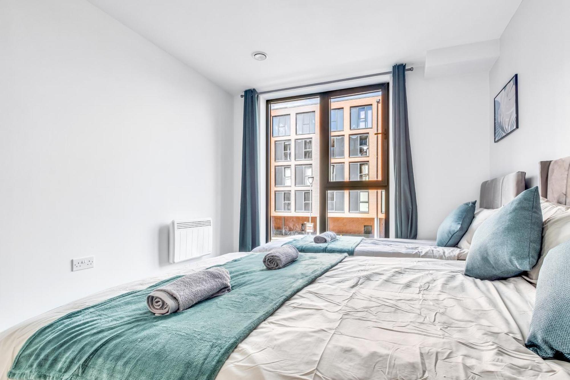 City Centre Emerald Escape - Sleeps-6, 2Beds & 2Baths , Netflix , Free Internet Birmingham Exterior foto